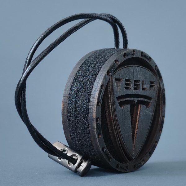 Ароматизатор в авто з логотипом Tesla